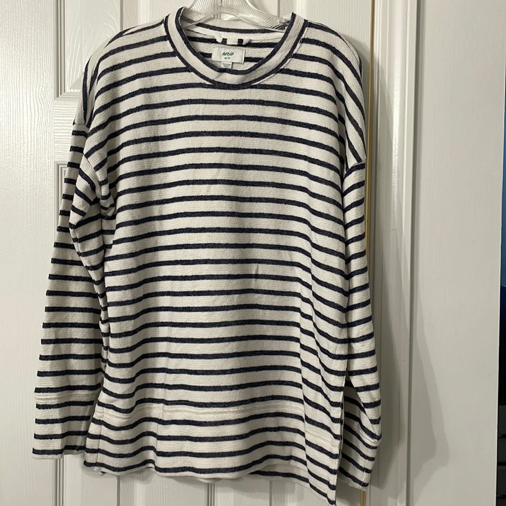 Aerie Crewneck Sweatshirt - Picture 1 of 4